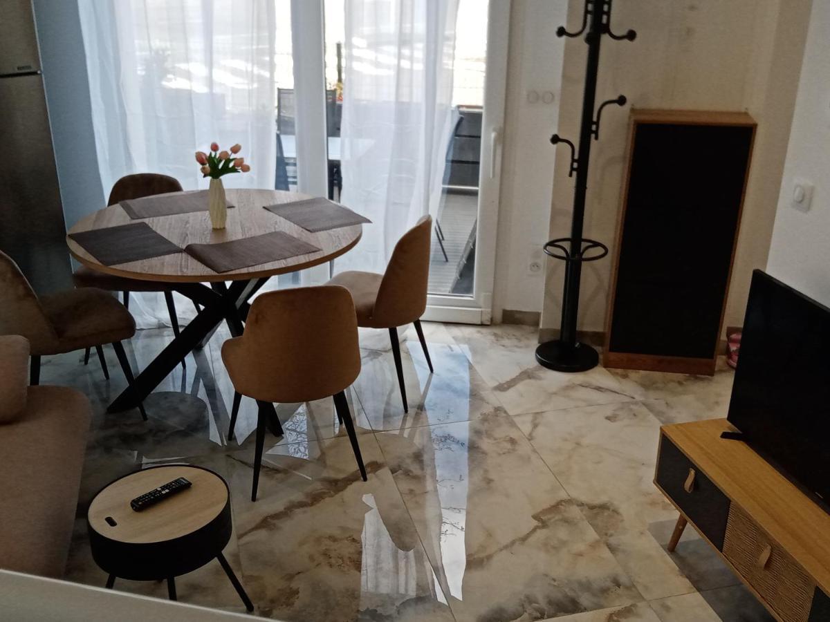 Jolie maison Sauna, Balneo lumino thérapie et Terrasse Colmar Extérieur photo
