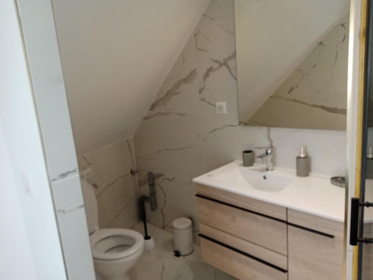 Jolie maison Sauna, Balneo lumino thérapie et Terrasse Colmar Extérieur photo